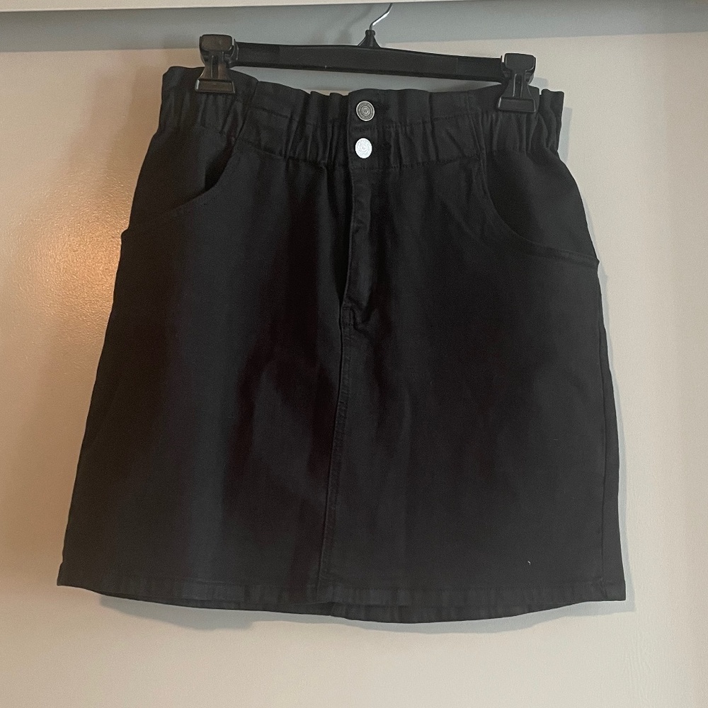 Boutique Wish List Jeans black denim skirt L elastic waist